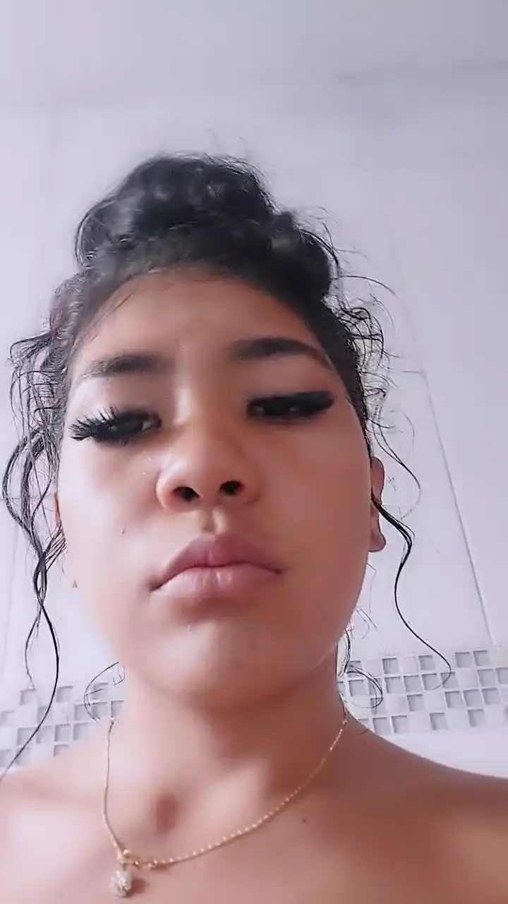 Larissahotxxx – [Cam4] Web Model Porn Live Chat Webcam Recording – 2025-10-26 16:01:00
