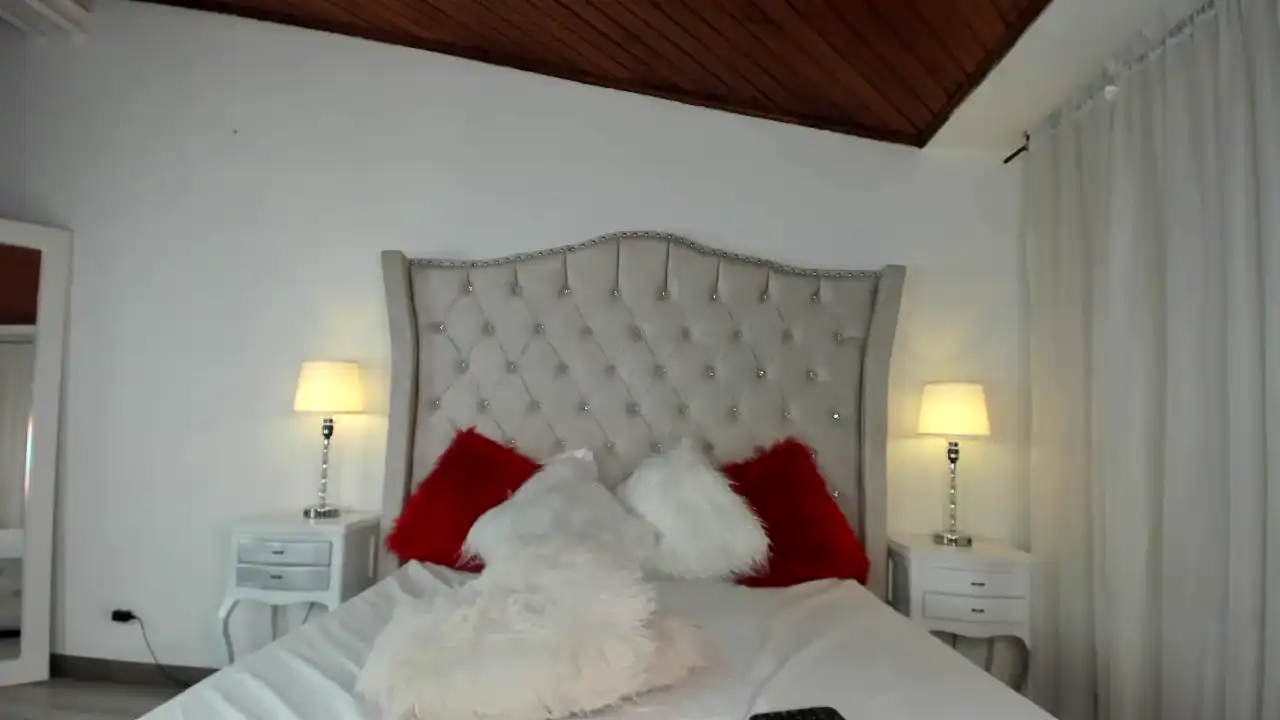 Naughty_kitty93 – [Manyvids Live] Summing Camwhores Dream Girl – 2026-02-20 22:21:44