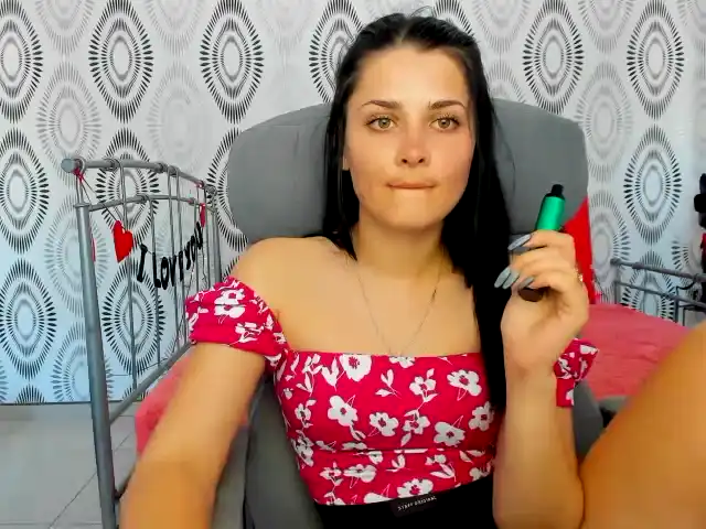 Vinnlove – [Xlovecam] Surprise Playing On Live Webcam Caught On Webcam – 2025-10-16 22:28:02