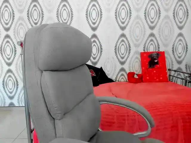 Vinnlove – [Xlovecam] Ass Hottest Webcam Babe Does Everything – 2025-10-18 23:45:41