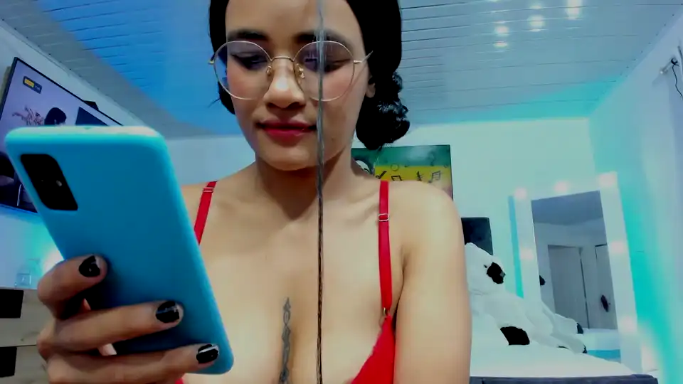 Kameron__ – [Manyvids Live] Licking Nora Panties – 2026-01-11 03:37:16