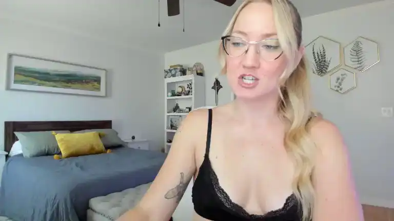 Belatalbotxx – [Streamate] Summing Sweet Girl Crazy – 2025-10-28 03:52:30
