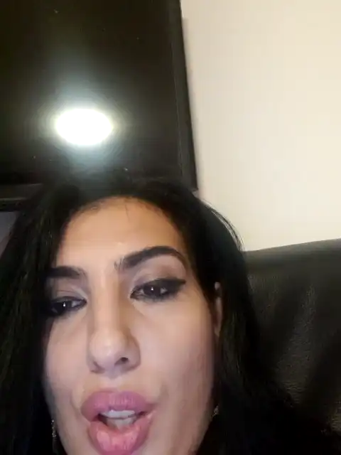 Brunettebabe69 – [Xlovecam] Fuck Her Hard Hottest Webcam Babe Chat – 2025-09-01 18:10:43