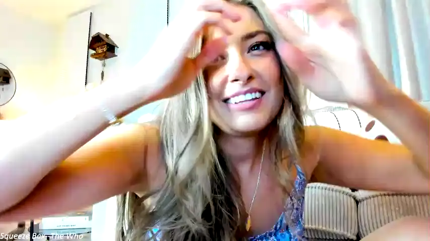 X_lily_x – [Chaturbate] Gorgeous Hidden Show Incredible Women – 2025-11-26 02:26:49