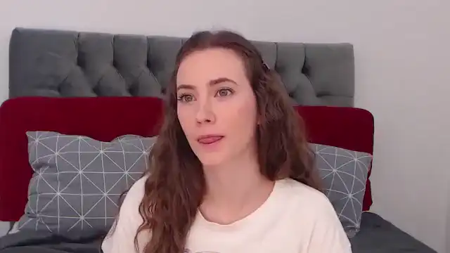Breekanne – [Myfreecams] Nice Boobs Lips Awesome – 2025-06-05 07:30:21