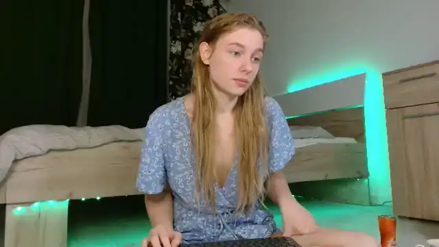 Freiiaflower – [Myfreecams] Twerking Anal Crazy Goal – 2025-10-26 21:26:18