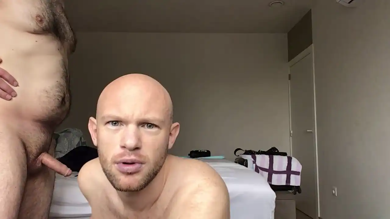 Kevjur – [Cam4] Domi Free Watch Hole – 2025-12-16 07:53:25