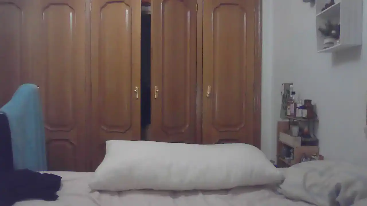 Juddyblack – [Amateur.tv] Amateur Naughty Shaved – 2025-12-20 02:57:56