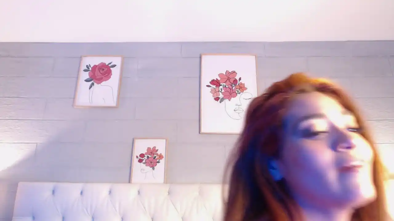 Emliesaenz – [Xlovecam] Live Show Pussy Webcam Model – 2026-07-26 22:11:41