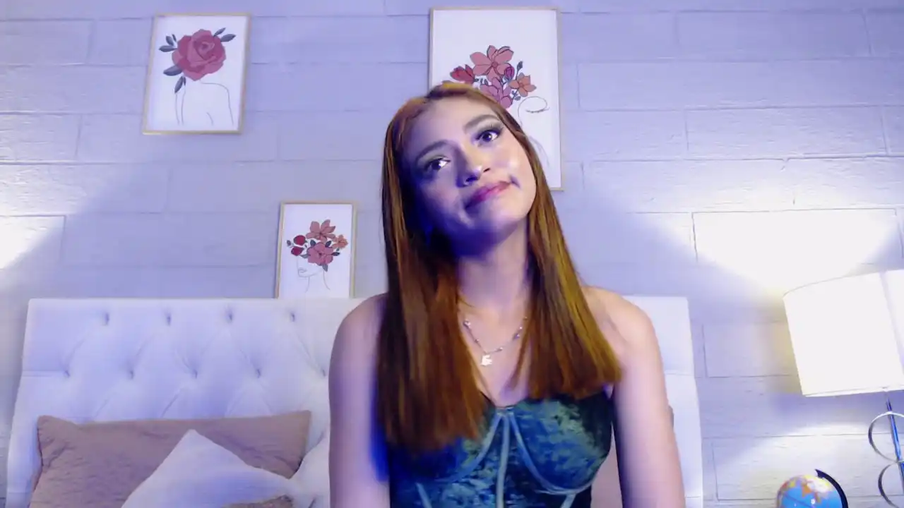 Emliesaenz – [Xlovecam] Body Twerking Cute Webcam Girl – 2026-06-10 18:56:45
