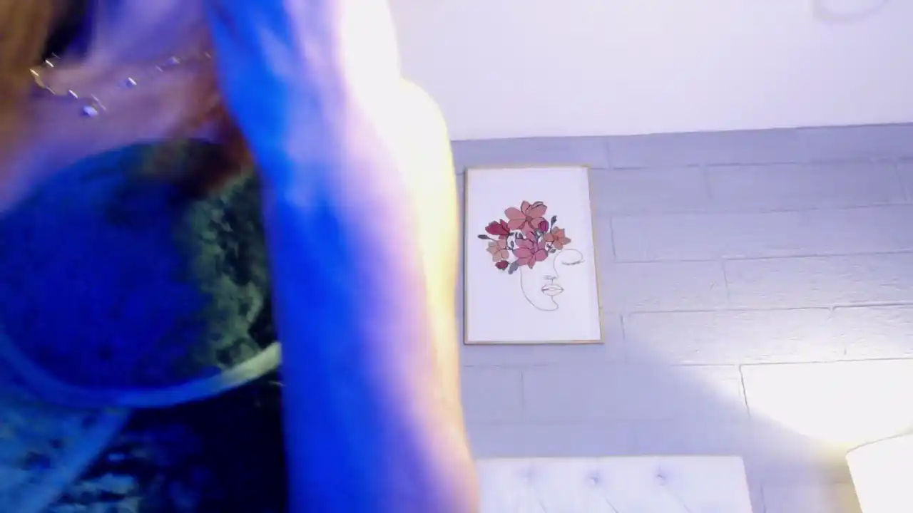 Emliesaenz – [Xlovecam] Caught On Webcam First Time Huge – 2025-02-14 13:21:28