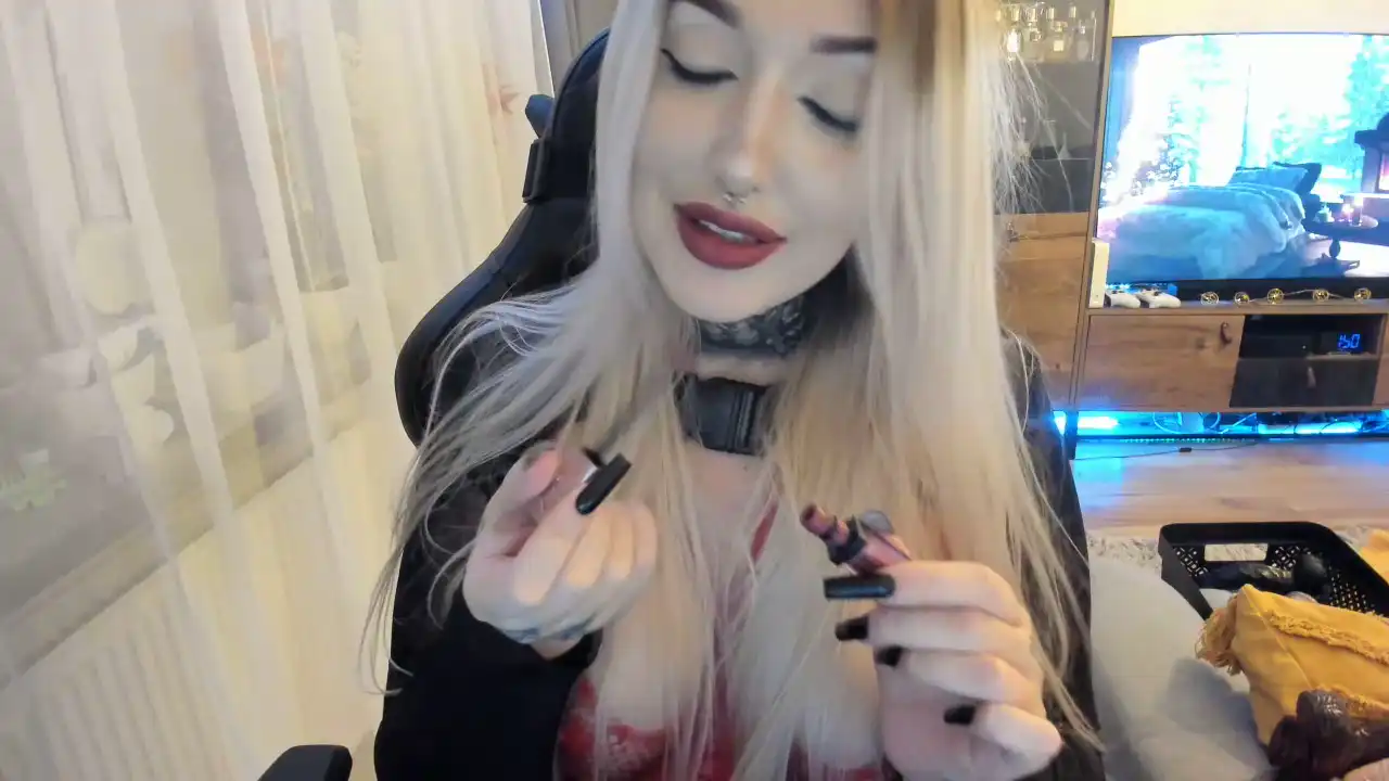 Devii_ – [Showup] Hot Mouth Female Orgasm – 2025-12-30 20:52:00
