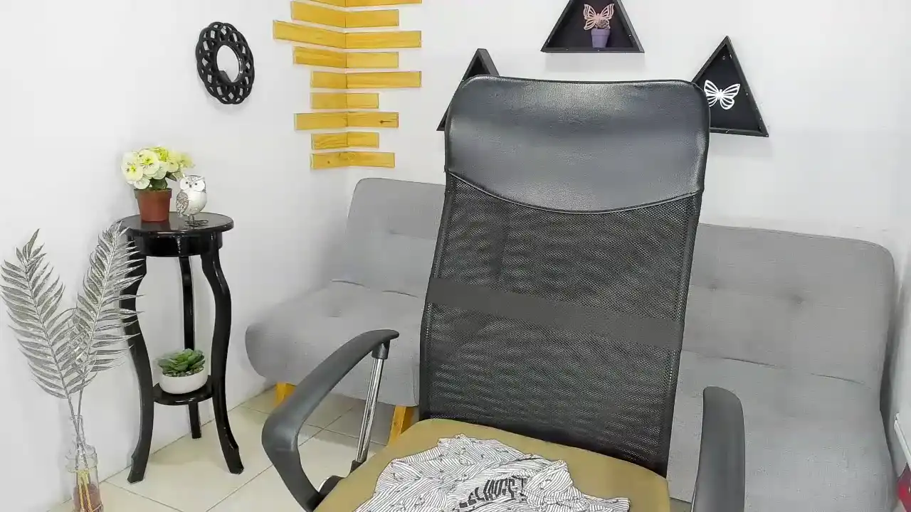 Latin_girl2 – [Amateur.tv] Cum Teases Erotic – 2025-11-04 17:52:03