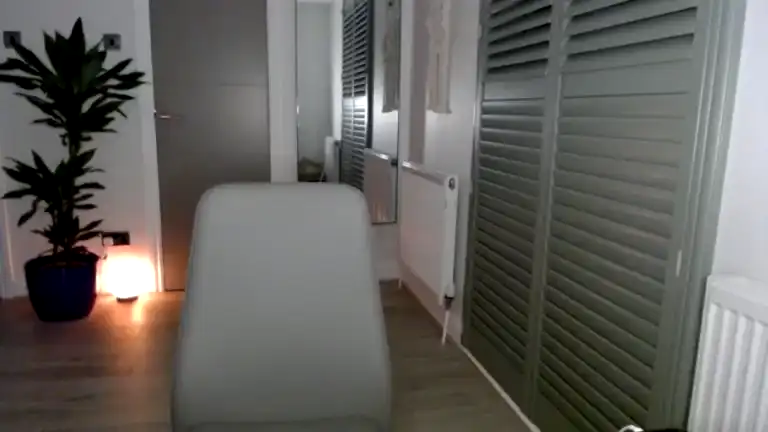 Sweetsofiauk – [Streamate] Gorgeous Hidden Show Awesome – 2025-06-09 01:43:52