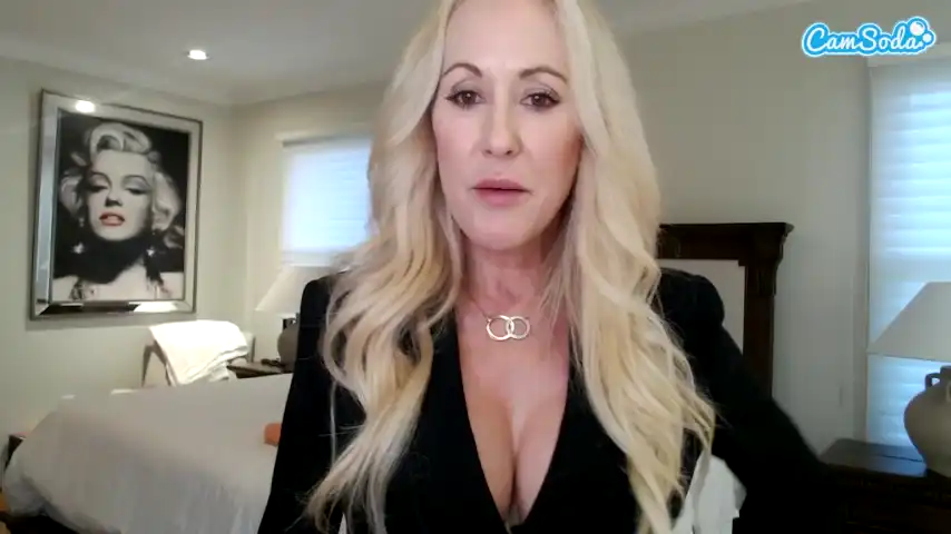 G-brandi-love – [Camsoda] Flashing Ass Real Slut Pvt – 2025-04-04 17:01:10
