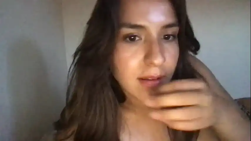 Arabellagirl – [Chaturbate] Fucks Herself Play Beauty – 2025-04-04 09:56:38