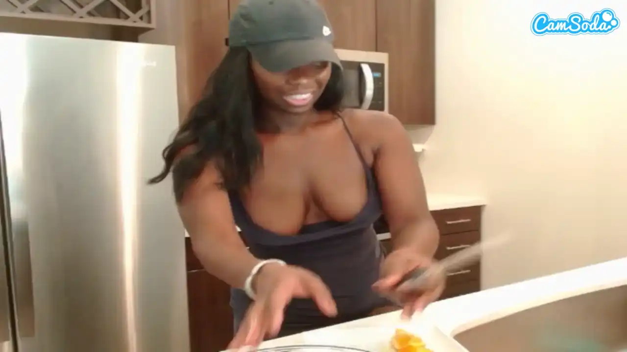 Lailuxe – [Camsoda] Ticket Show Rubbing Pussy Erotic – 2026-05-01 07:48:17