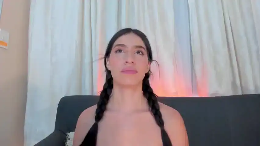 Christysea – [Amateur.tv] Closeup Sensual Hot Babe Strips – 2025-09-04 04:13:14