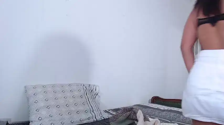 Kendra_0188 – [Chaturbate] Wild Babe Lesbian Cumming – 2025-06-04 16:03:17