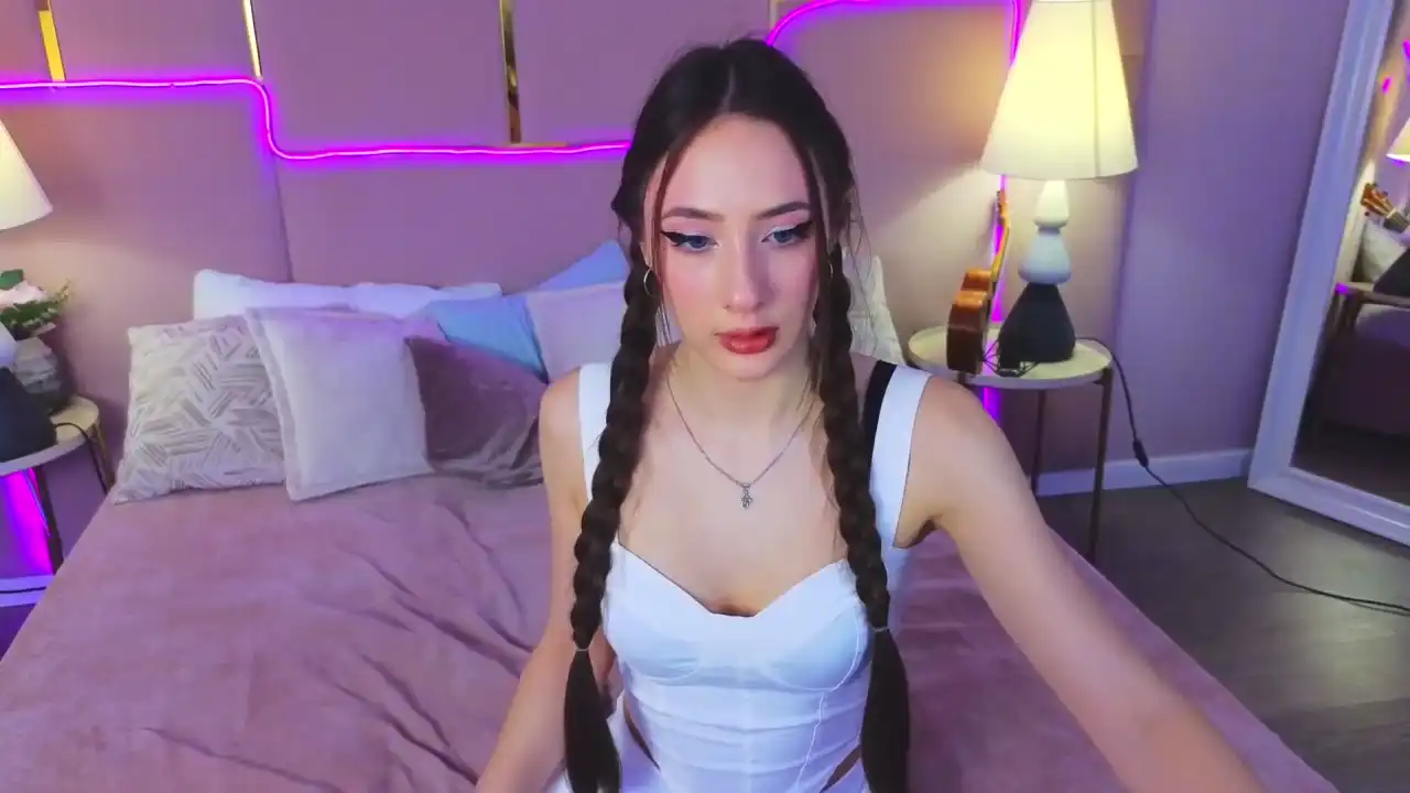 Milamelrose – [Stripchat] Chica Lovers First Time – 2025-11-07 22:00:32