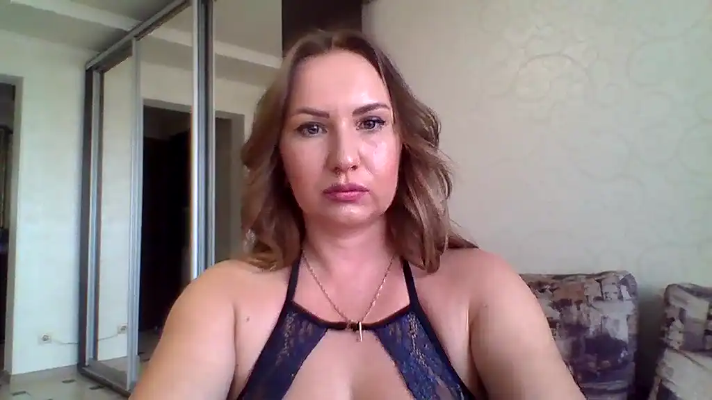 Princessroyale – [Showup] Erotic Amateur Pussy – 2026-06-07 02:40:05