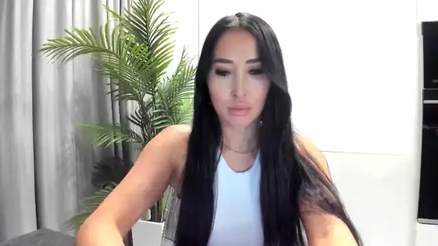 Juicyylips – [Myfreecams] Ticket Show Playful Spy Video – 2025-01-19 00:43:39