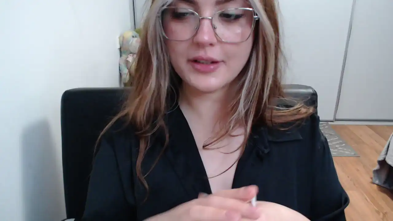 Szescznakow – [Showup] Hard Pvt Fingering Awesome – 2025-02-01 01:11:29