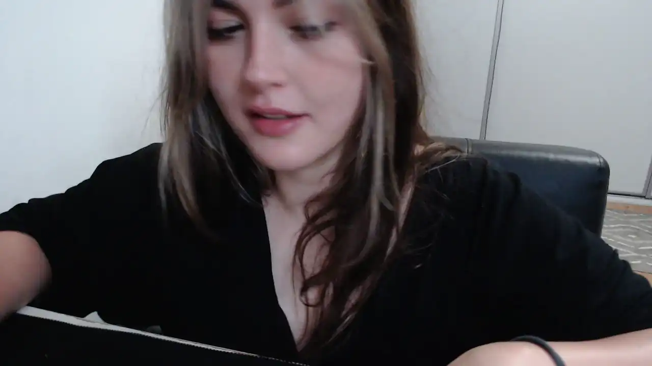 Szescznakow – [Showup] Porn Live Chat Webcam Recording Sexy Sister – 2025-12-10 16:24:37