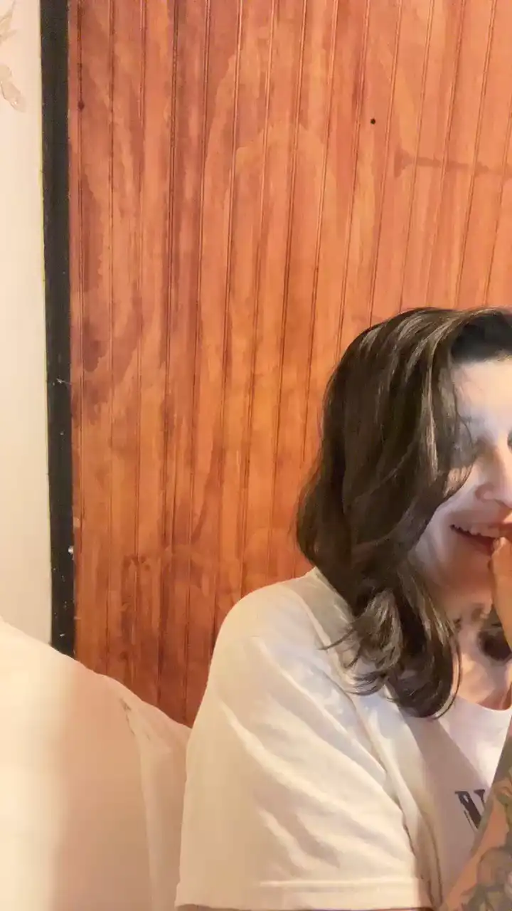 Fallfemme – [Cam4] Camsex Licking Pussy – 2025-01-11 07:10:56