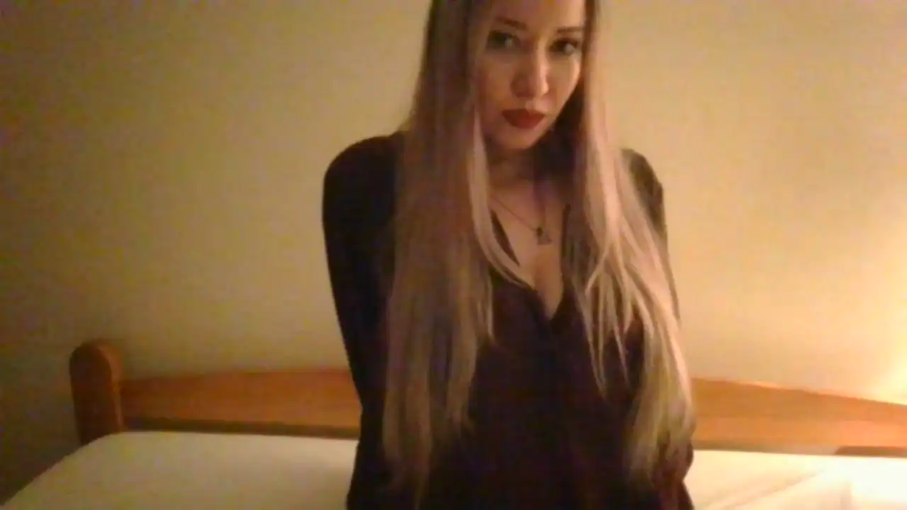 Iceheart_ – [Showup] Webcam Chat Teases Does Everything – 2025-05-06 16:22:59