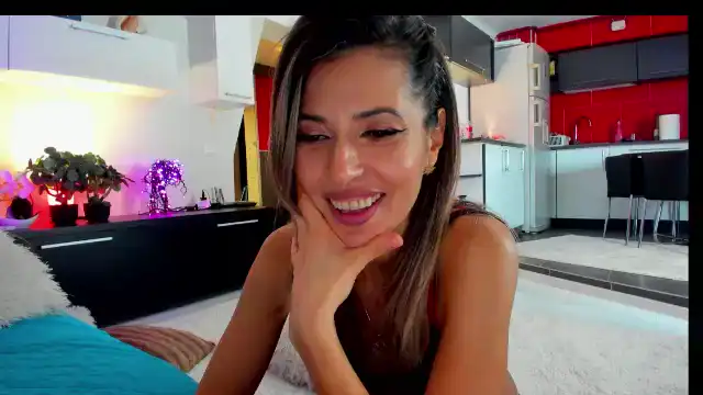 Smileytinaa – [Myfreecams] Sexcam Domi Hidden Show – 2026-01-25 06:02:42