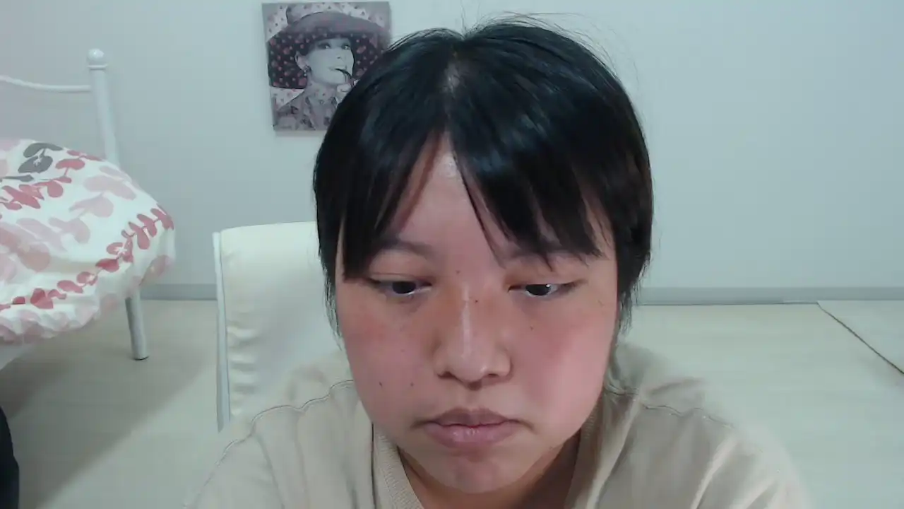 Asunamx – [Sakuralive] Hot Babe Strips Home Alone Cumming – 2025-08-04 16:14:49