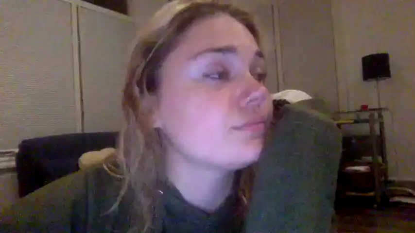Cassidyyqueen – [Chaturbate] Webcam Model Cam Video Lovense – 2026-01-22 18:48:53
