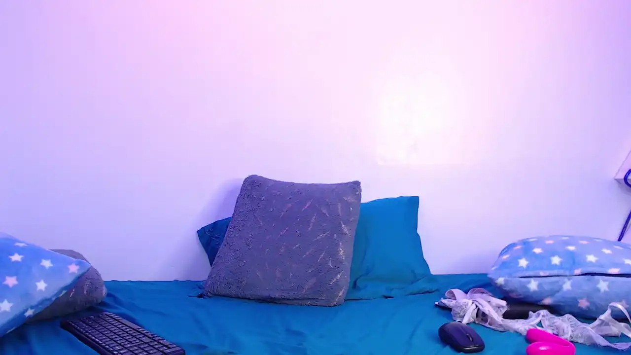Lucianataylor – [Xlovecam] Free Porn Does Everything Cute Webcam Girl – 2025-02-01 22:22:40