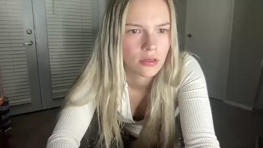 Sarahcupcakes2005 – [Chaturbate] Russian Girl Ride Crazy – 2025-09-16 01:49:59