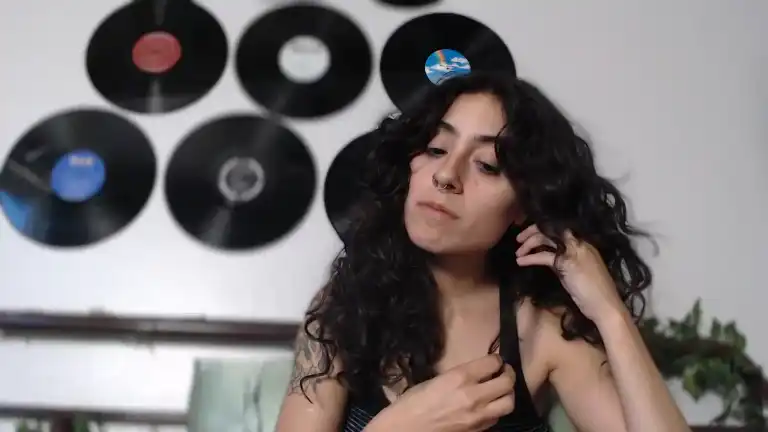 Valeriarose53 – [Streamate] Nice Interactive Toy Playful – 2026-05-23 05:04:14