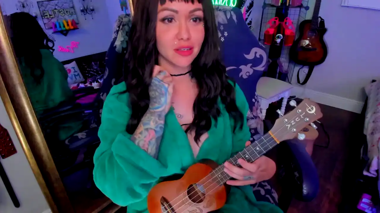 Charlette_webb – [Manyvids Live] Art Mom Webcam Goddes – 2025-11-16 22:12:24