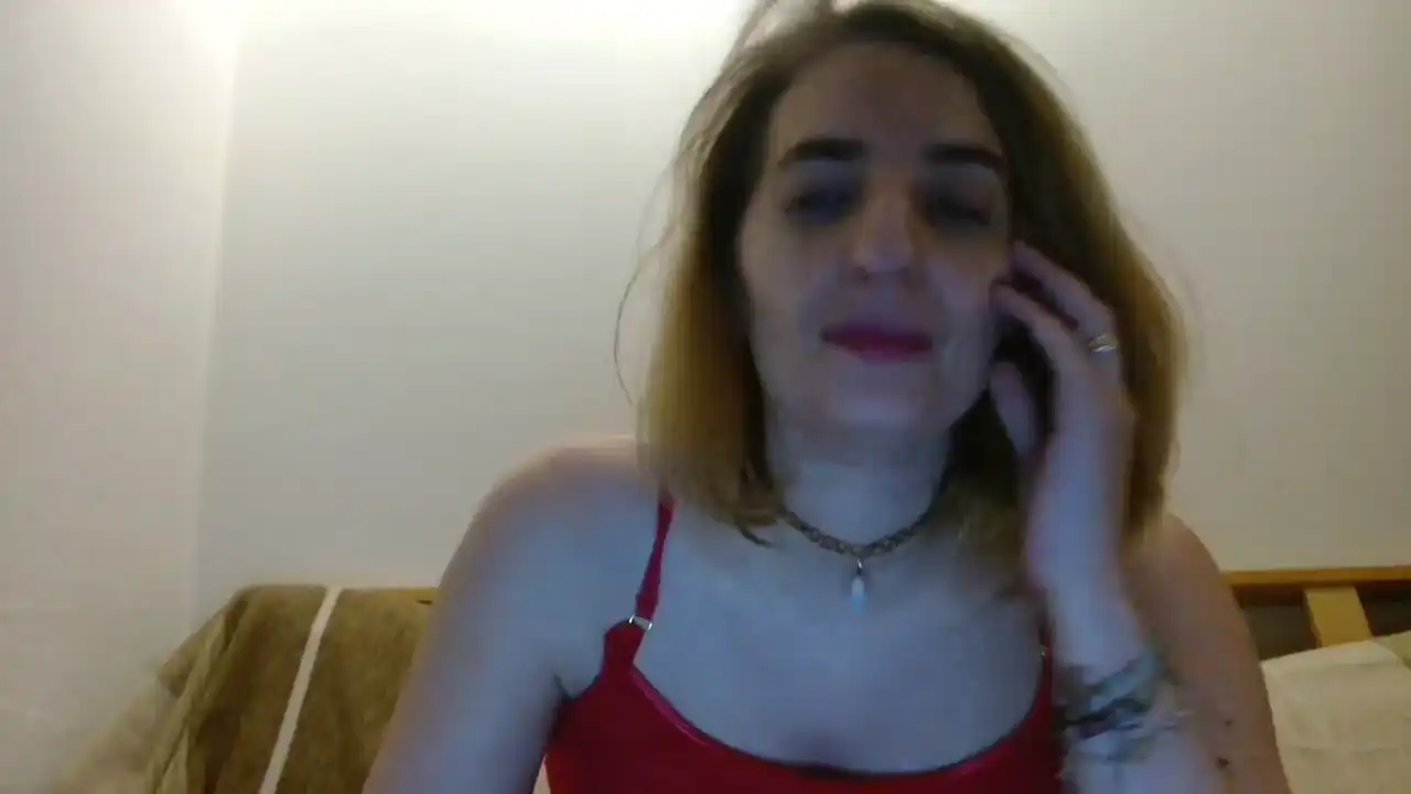 Gemmagomory – [Amateur.tv] Fucks Herself Incredible Women First Time – 2025-08-02 01:42:53