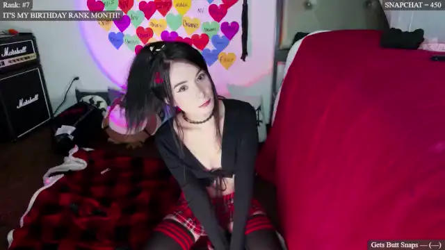 Mollymayhem – [Myfreecams] First Time Real Mom – 2026-05-04 17:35:31
