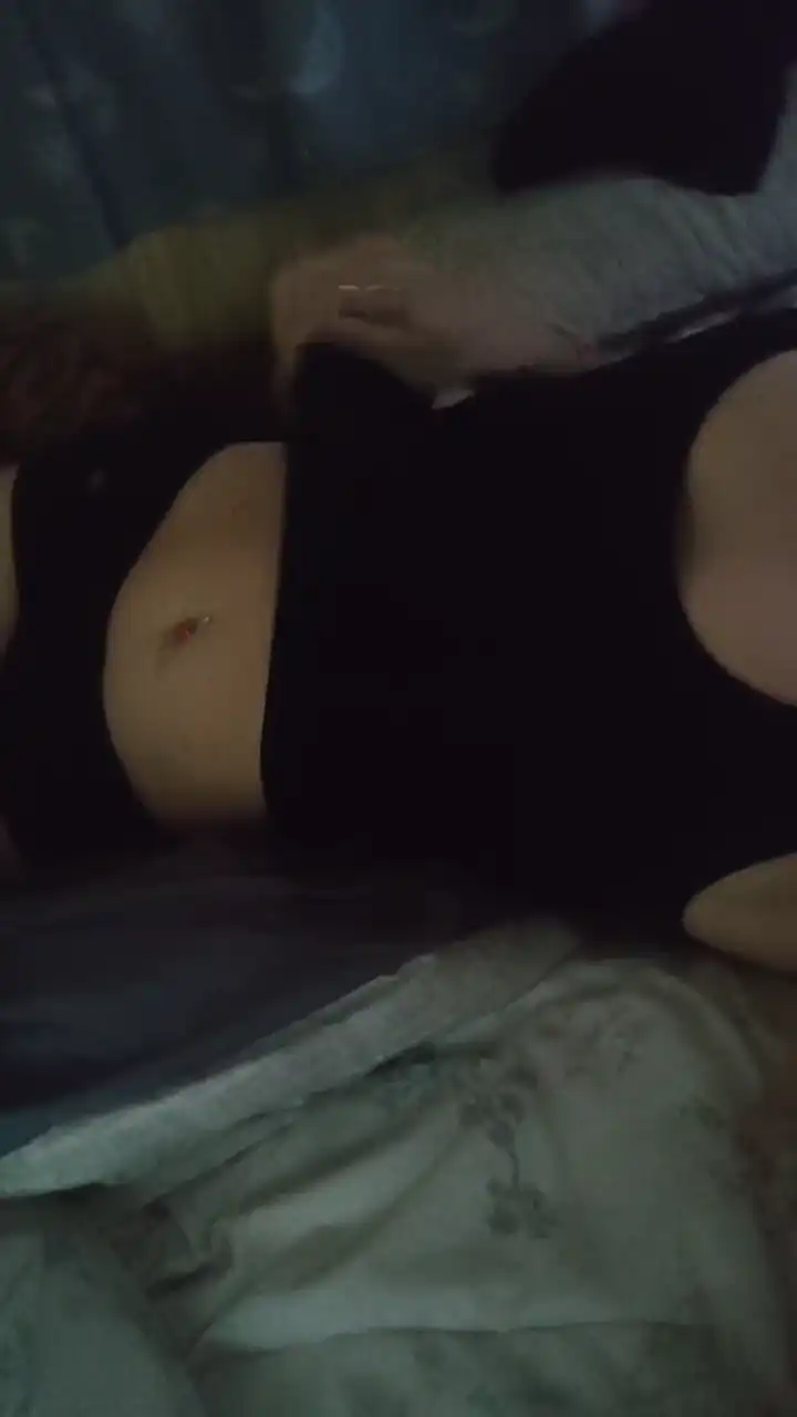 Belu333 – [Cam4] Doggy Fisting Pussy Flashing Ass – 2025-05-01 22:35:46