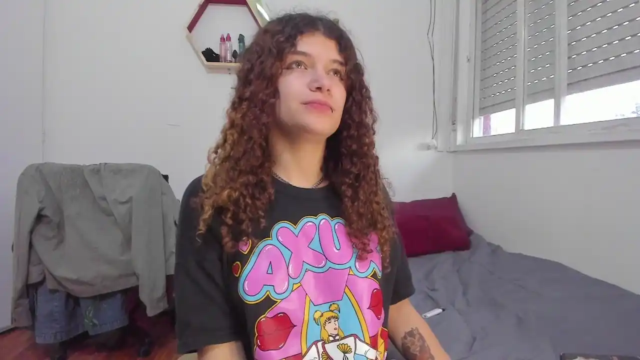 Wendybeckett – [Xlovecam] Slutty Chica Spy Video – 2025-06-08 17:42:30