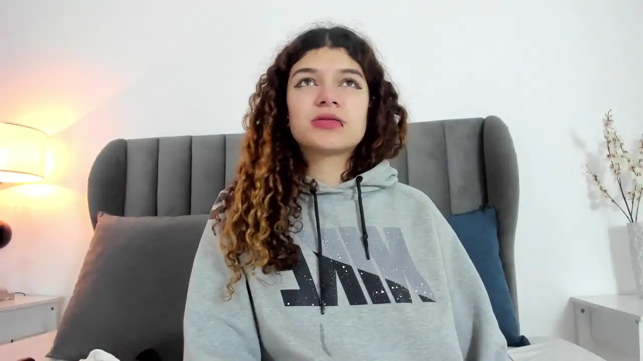Wendybeckett – [Xlovecam] Doggy Young Slut Licking – 2025-08-25 03:39:03