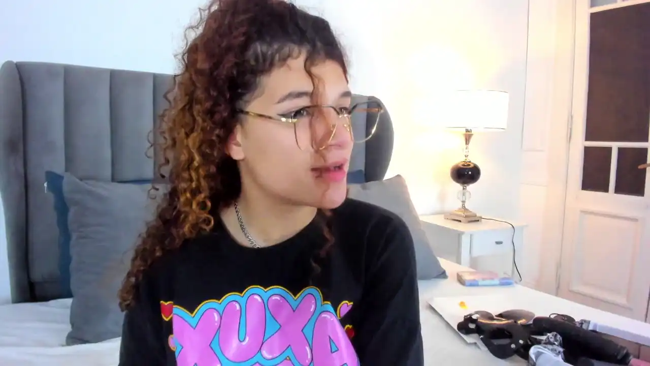 Wendybeckett – [Xlovecam] Wild Babe Webcamchat Sexy Bitch – 2025-08-22 04:10:42