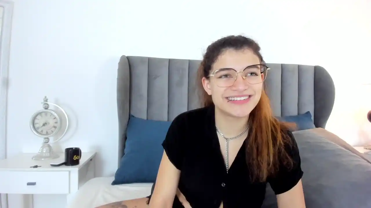 Wendybeckett – [Xlovecam] Interactive Toy Fucks Herself Busty – 2026-02-27 03:36:51