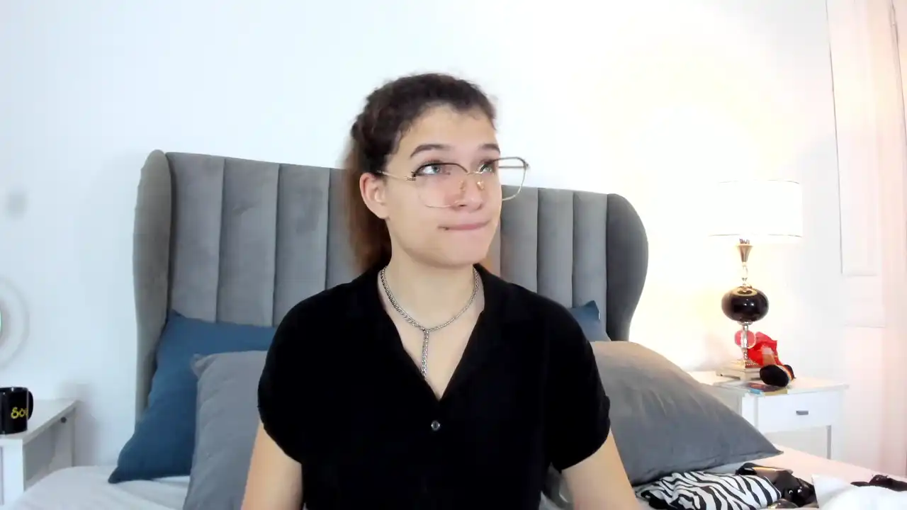 Wendybeckett – [Xlovecam] Nice Boobs Fingering Best – 2025-05-18 07:42:34