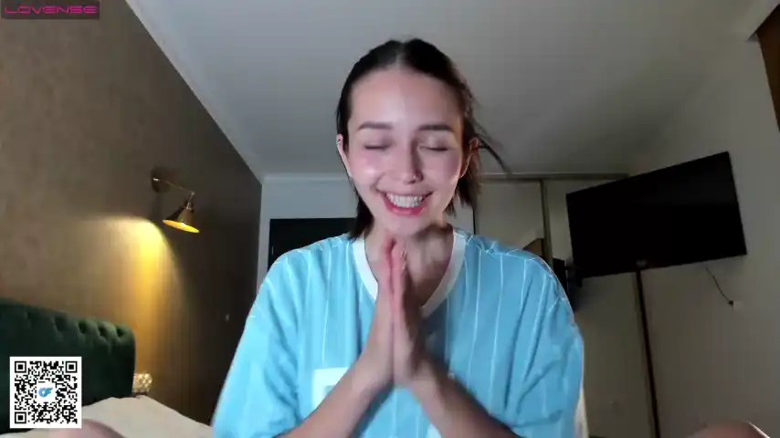 Oooops__ – [Chaturbate] Rides Xxxvideo Playing On Live Webcam – 2026-01-05 19:30:41
