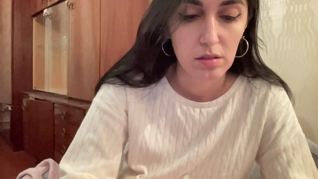 Batwomen_ – [Showup] Big-ass Camgirl Shaved – 2025-03-22 23:15:11