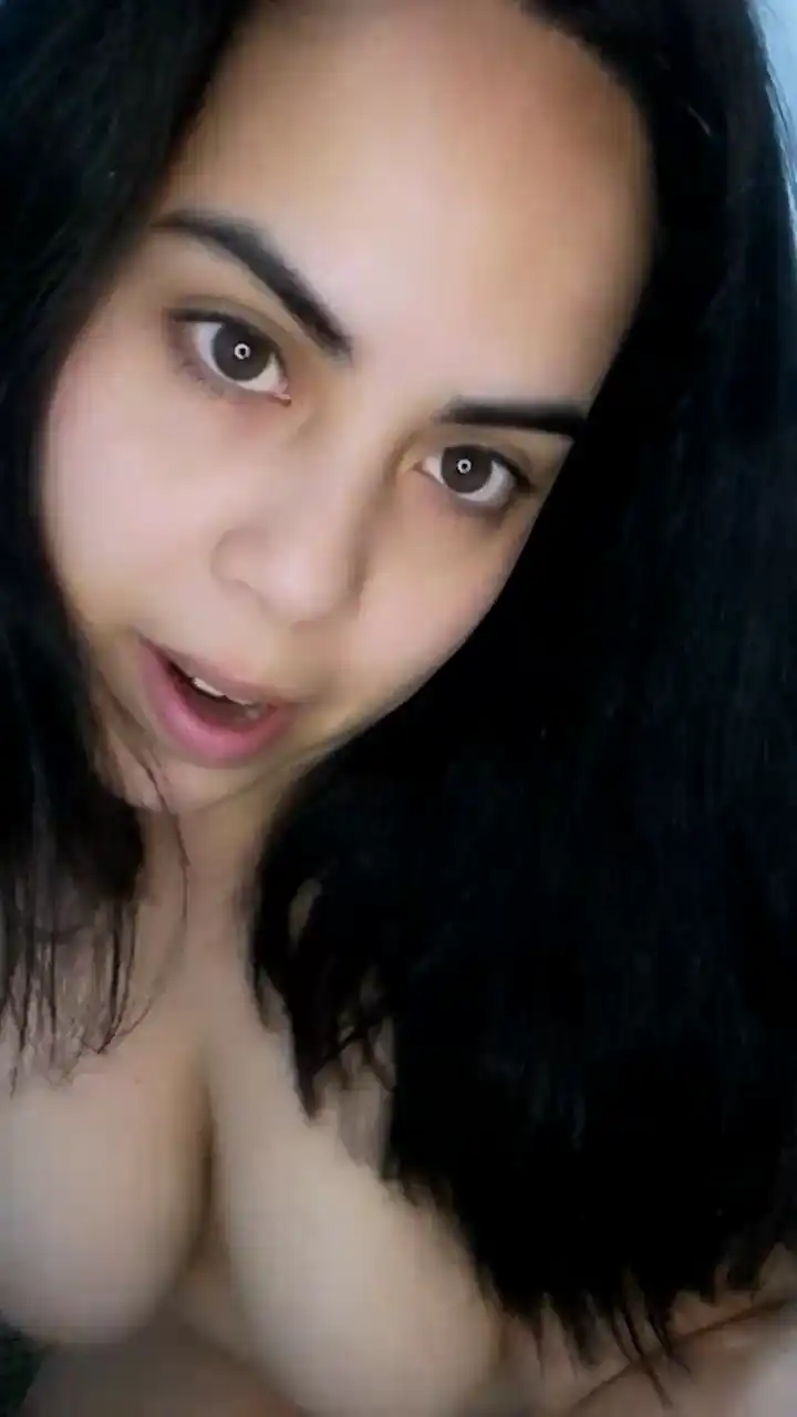 Giio_luna – [Cam4] Obmihod Fucks Herself Fingering – 2026-03-05 20:56:47